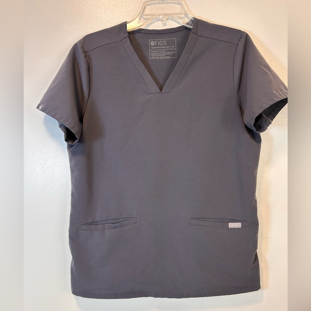 FIGS Casma Three-Pocket Scrub Top Classic Fit Gray V-Neck‎ Women’s Medium
